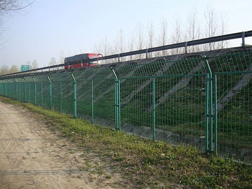 高速公路護欄網的安裝要求有哪些？